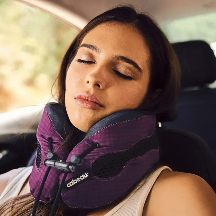 Cabeau Evolution Cool 2.0 Memory Foam Travel Pillow - Purple (Inc Ear Plugs and Travel Bag)