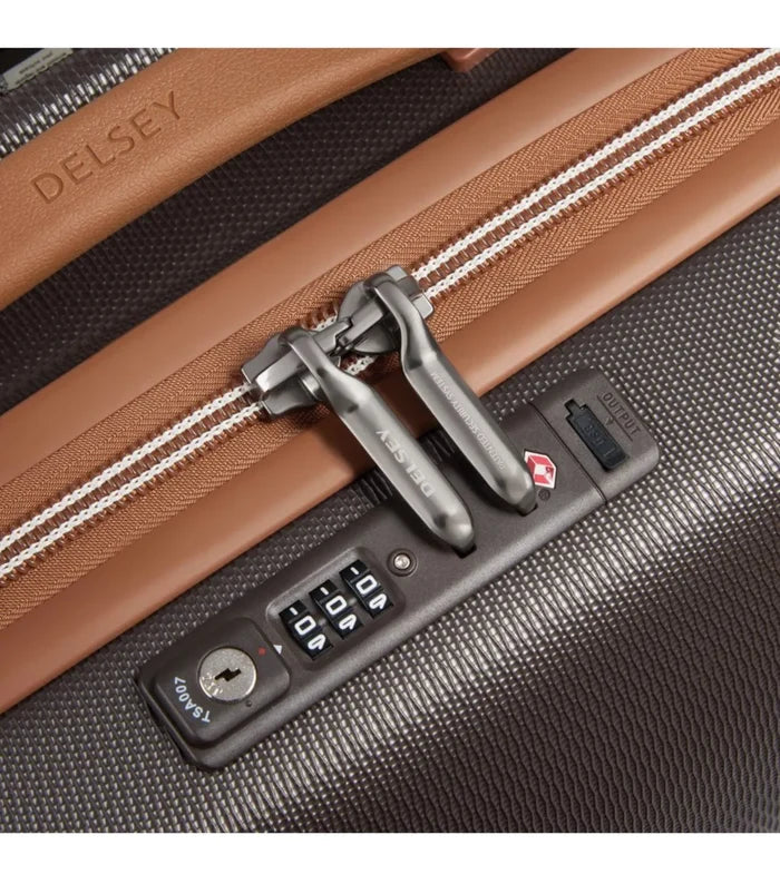 USB port integrated in lock with TSA