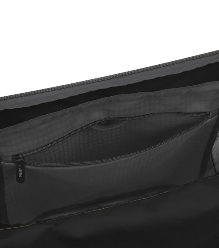 Internal zippered pocket