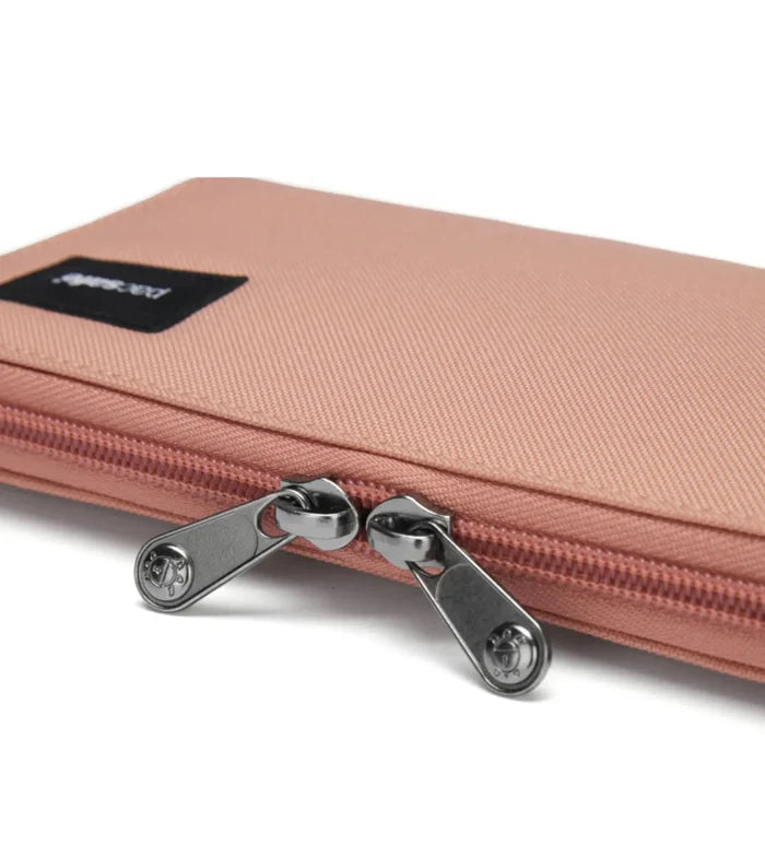 Pacsafe RFIDsafe Continental Wallet - Rose