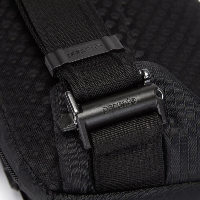 Pacsafe V Action anti-theft detail