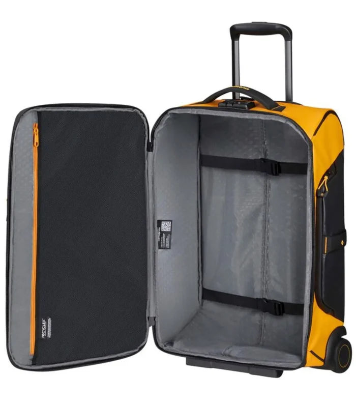 Easy access C-shape front compartment​