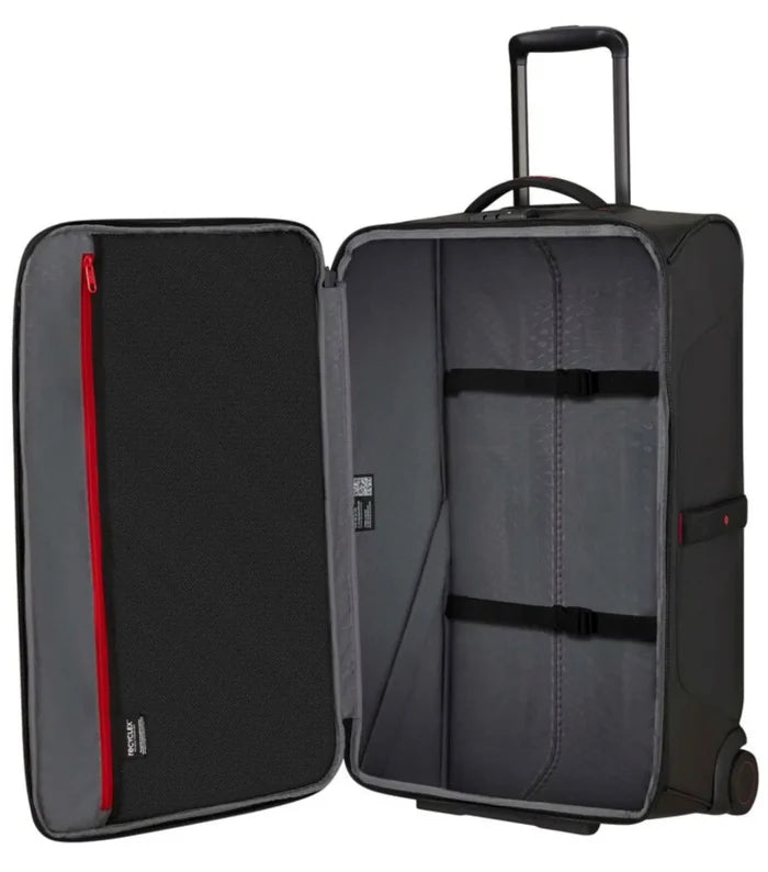 Easy access C-shape front compartment​