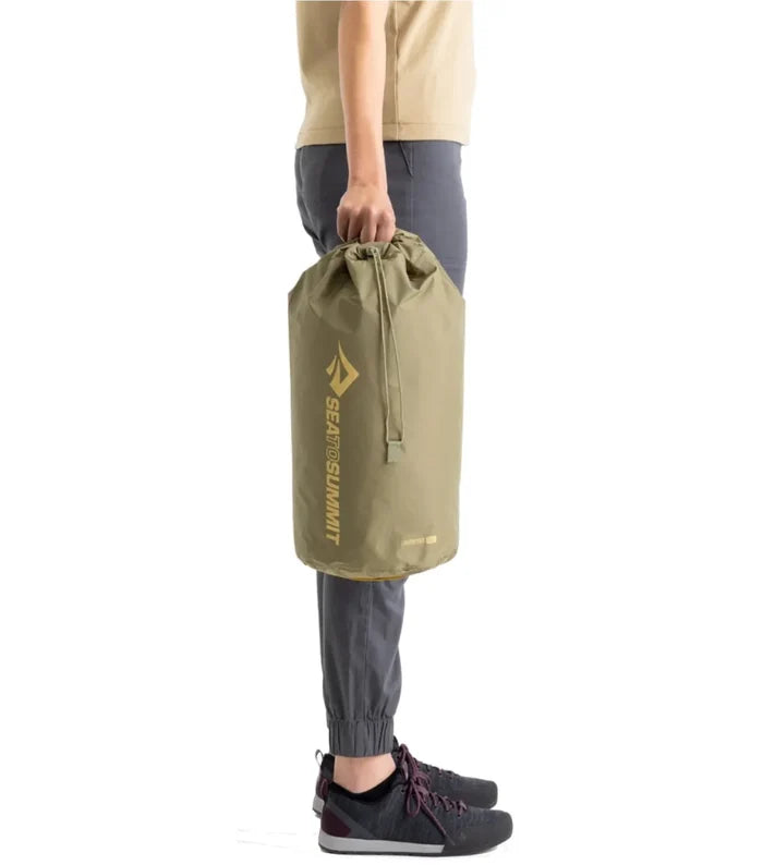 Lightweight, bluesign® APPROVED recycled 70D Nylon fabric with a PFC-free DWR finish