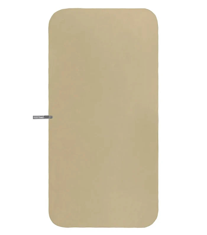 Made of silky-to-touch recycled polyester DRY+ fabric, it absorbs three times its weight in water, then dries quickly