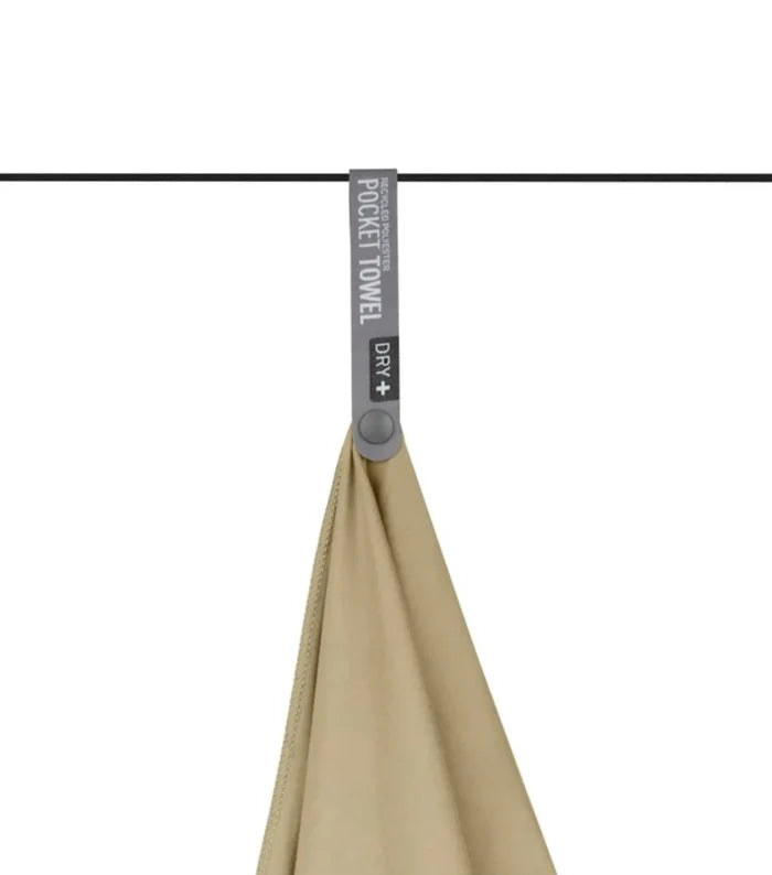 Easy drying: Convenient snap-on hang loop