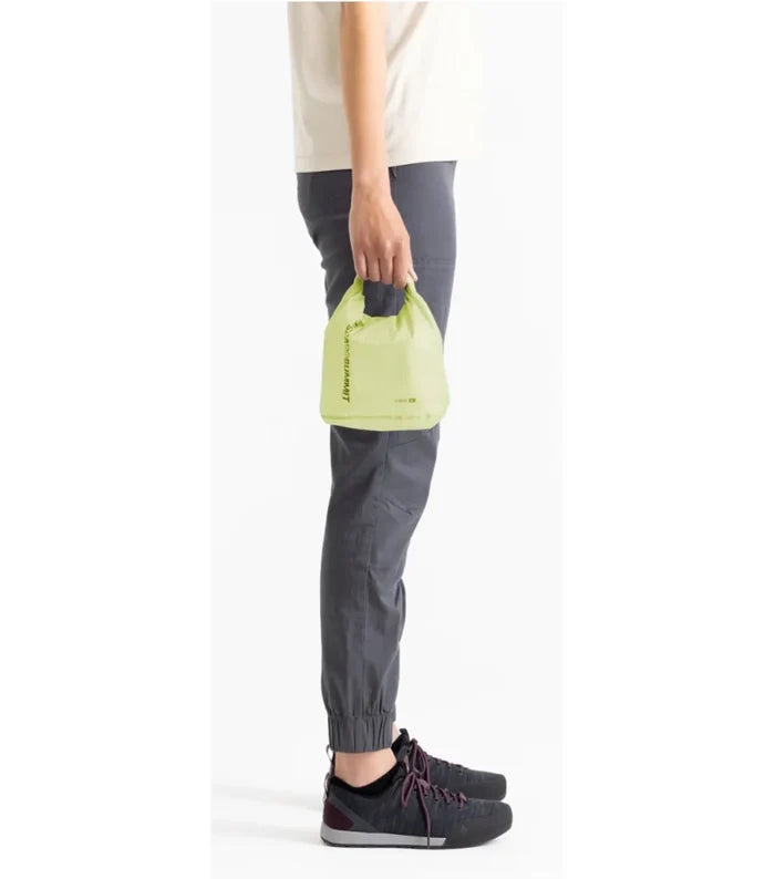 Robust and extremely light bluesign® APPROVED Ultra-Sil 30D Cordura® nylon fabric