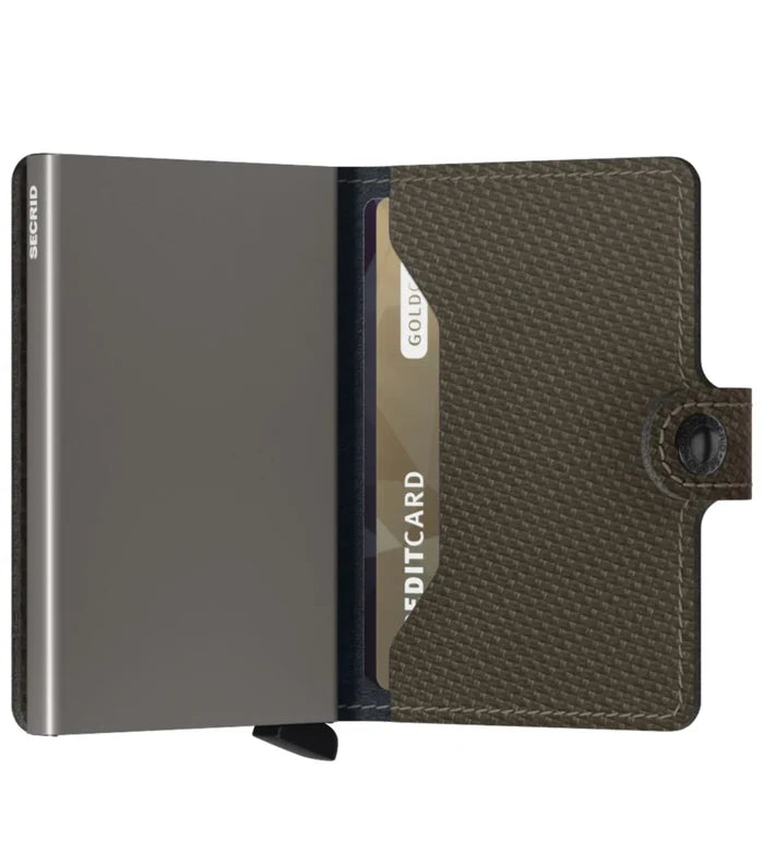 Protects cards against unwanted readings of Radio Frequency Identification technology, acting as a firewall against theft