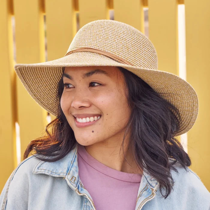 A Sunday Afternoons Sol Seeker Hat being worn outdoors in Agate