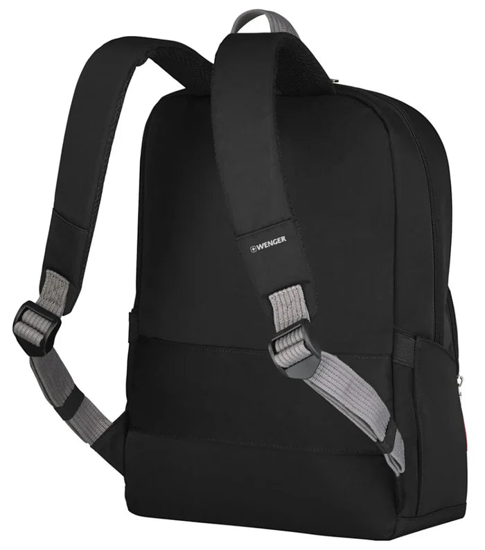 Adjustable, padded shoulder straps for maximum comfort