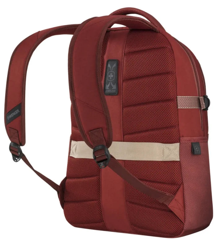Adjustable, padded shoulder straps for maximum comfort