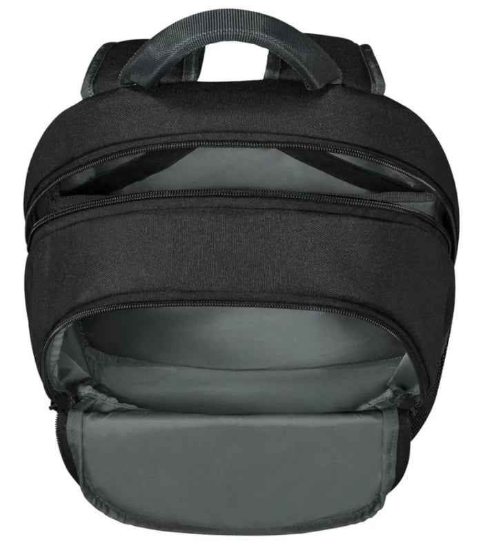 Spacious main compartment