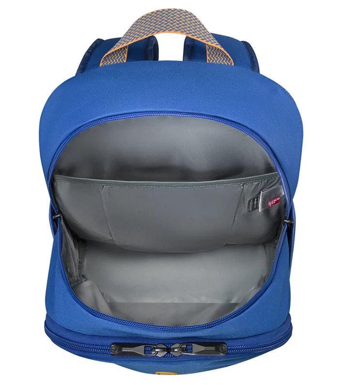 Spacious main compartment