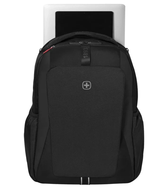 Laptop and tablet compartment at the rear of the bag